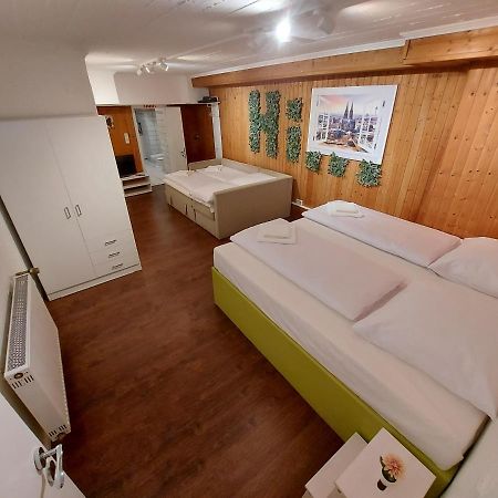 קלן Basement Apartment מראה חיצוני תמונה