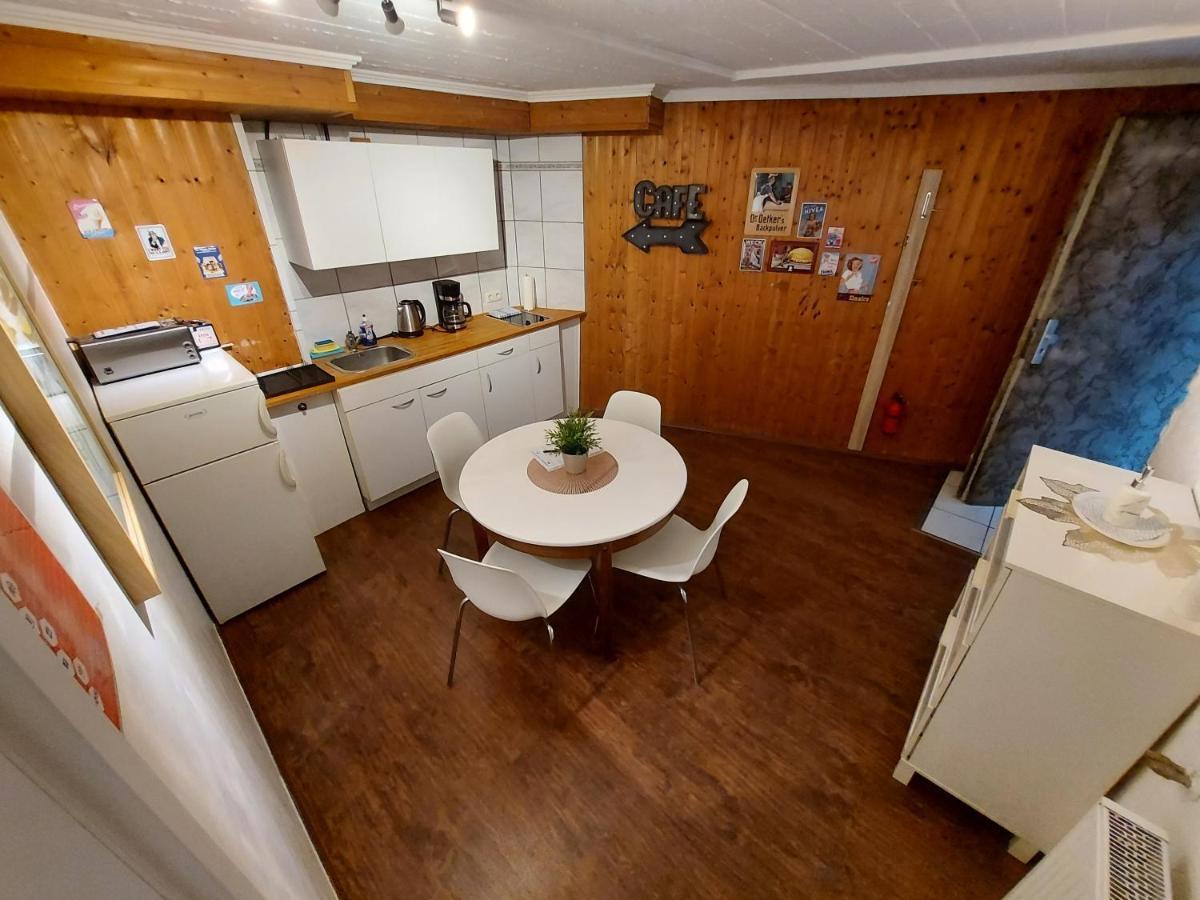 קלן Basement Apartment מראה חיצוני תמונה