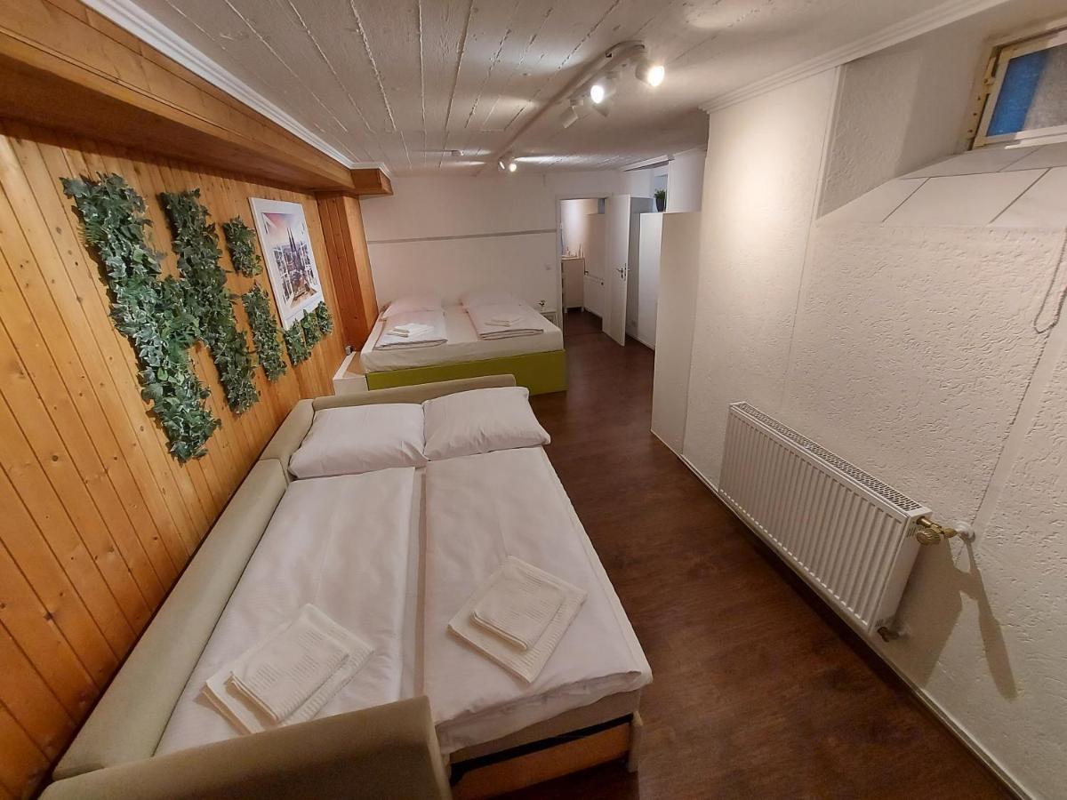 קלן Basement Apartment מראה חיצוני תמונה